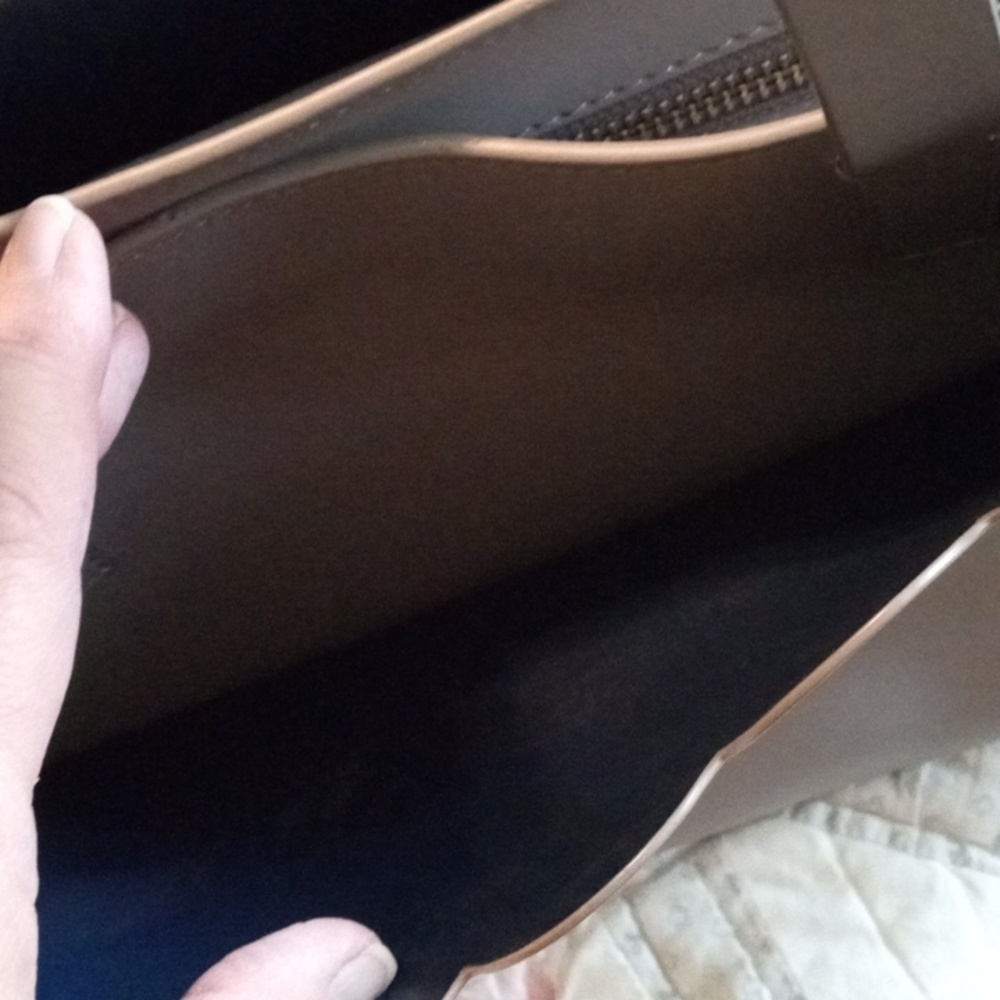 Kate Spade Purse - Picture 7 of 9